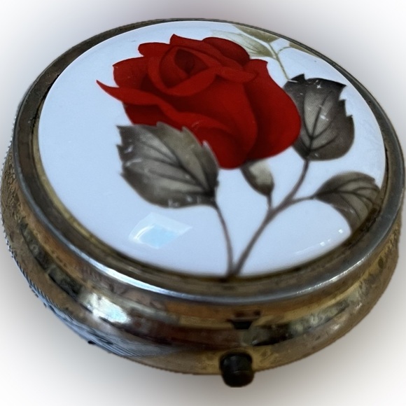 Vintage Accessories - Vintage (?) pill Box Red Rose Flower Divided Made in Japan